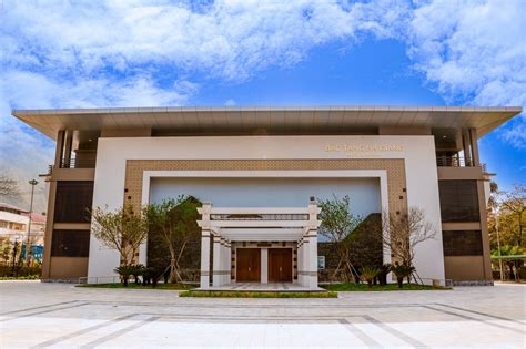 The An Giang Museum: A Journey Through History and Culture!